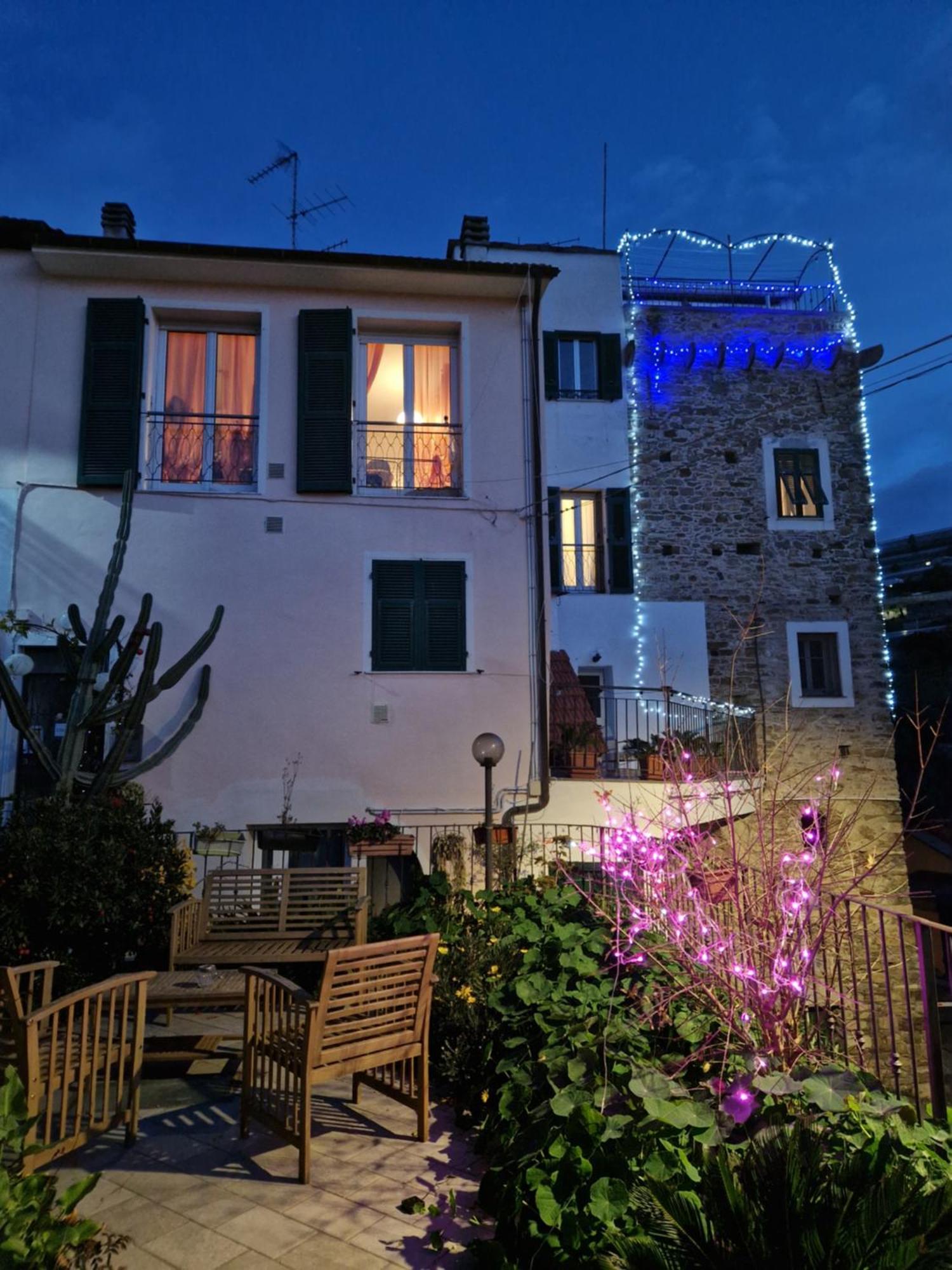 Monolocale Con Giardino E Parcheggio Privato Citra Zero Zero Ottanta Trentuno Lt 0281 Apartment Империа Екстериор снимка